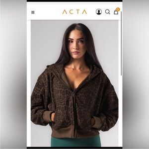 ACTA Leopard zip up